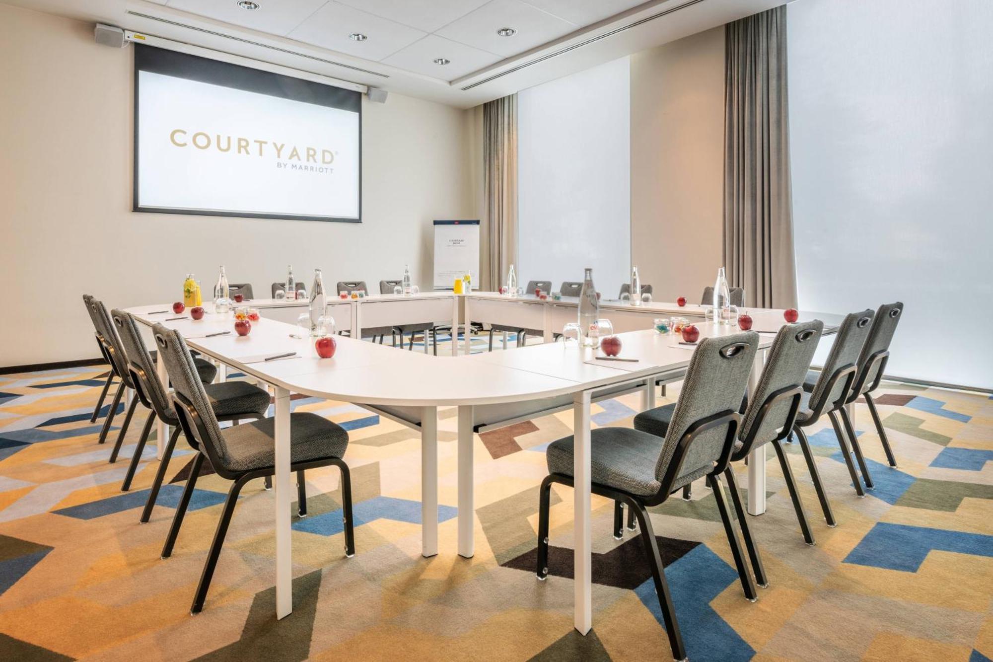 Courtyard By Marriott Brussels Hotel Diegem Exterior photo