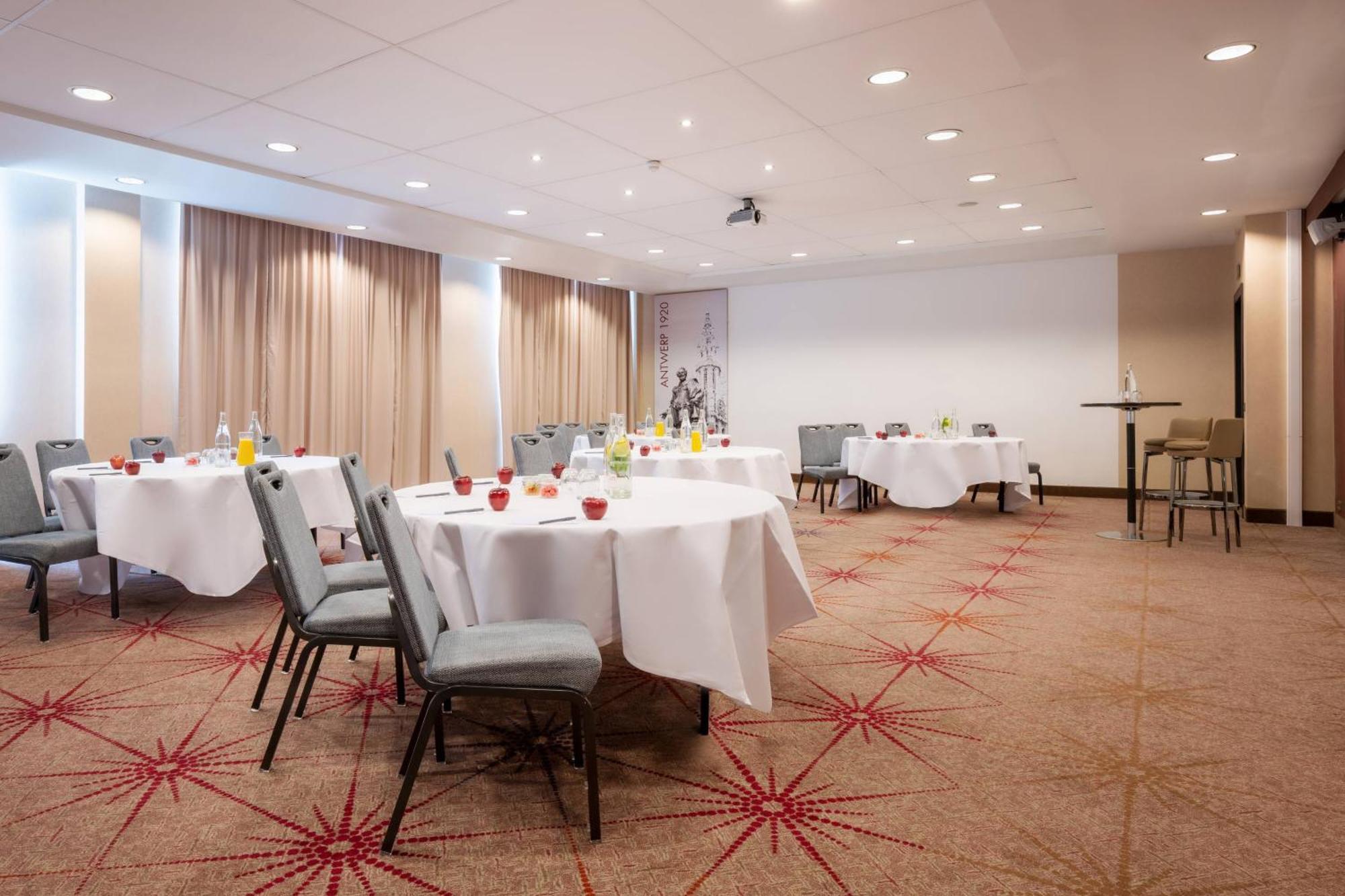 Courtyard By Marriott Brussels Hotel Diegem Exterior photo