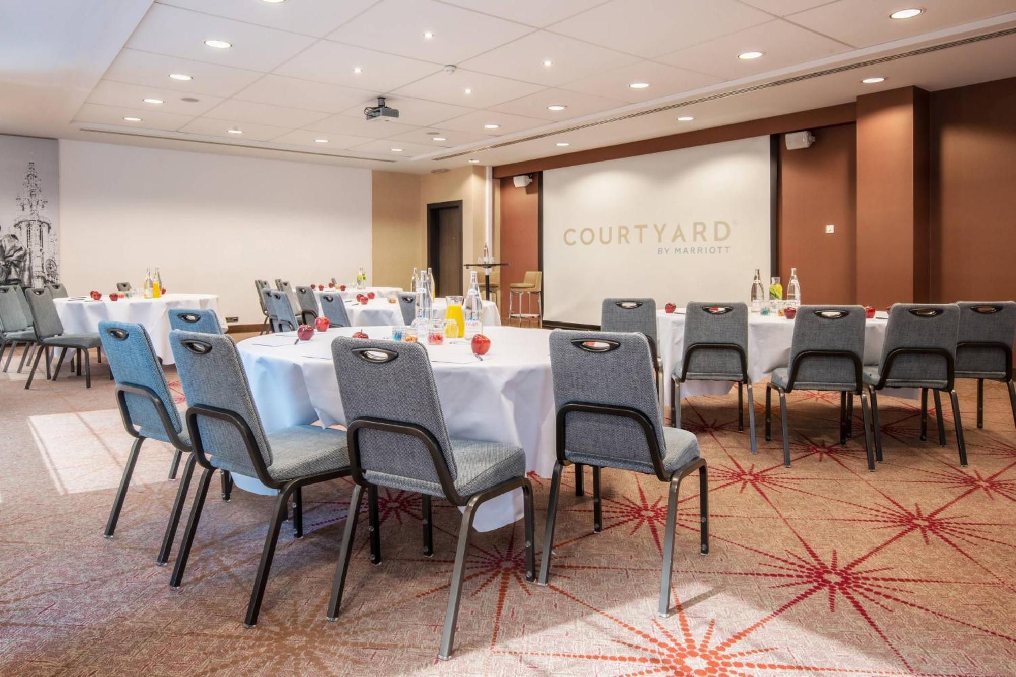 Courtyard By Marriott Brussels Hotel Diegem Exterior photo