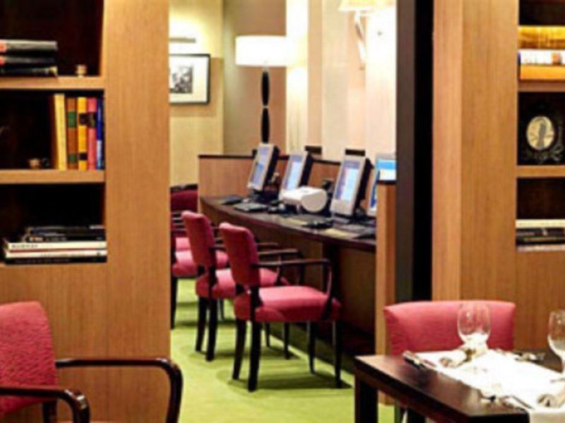 Courtyard By Marriott Brussels Hotel Diegem Exterior photo