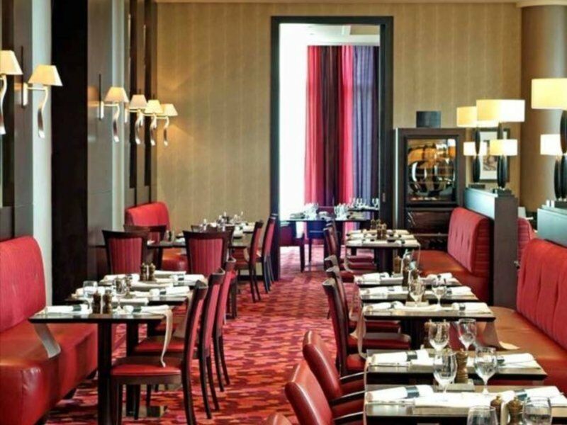 Courtyard By Marriott Brussels Hotel Diegem Restaurant photo